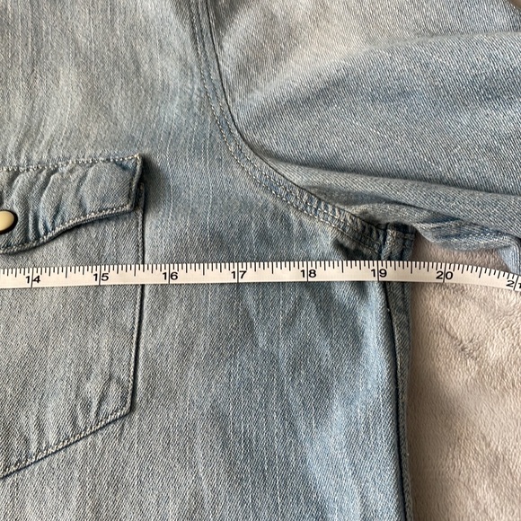 Harlow Light Denim Long Sleeve Shirt - Fits Small - Picture 8 of 9